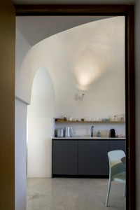 Cucina contemporanea per gli ospti in contesto storico